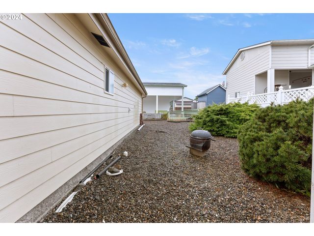 7 POND Ln, Lakeside, OR 97449