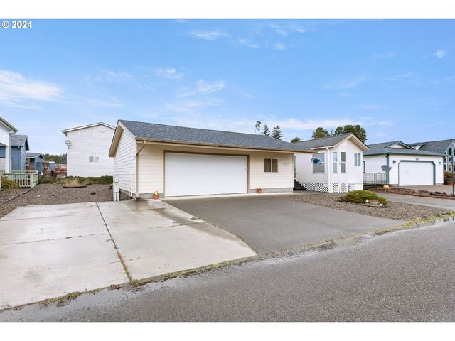 7 POND Ln, Lakeside, OR 97449