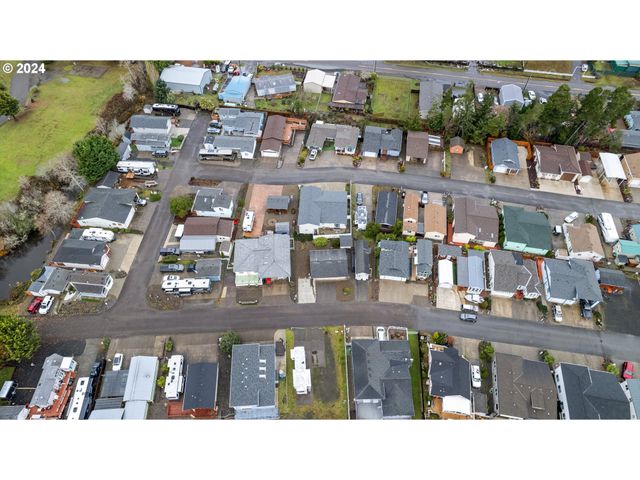 7 POND Ln, Lakeside, OR 97449