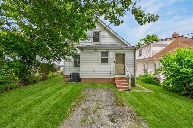 2734 Bales Avenue, Kansas City, MO 64128