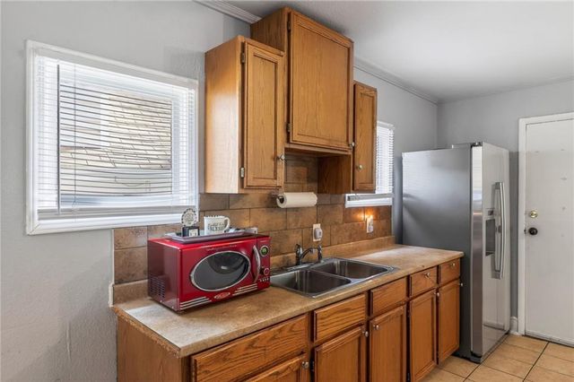2734 Bales Avenue, Kansas City, MO 64128
