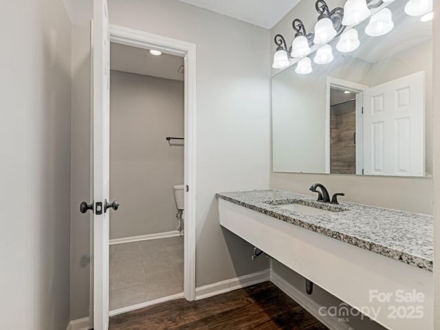 7378 Winery Lane, Charlotte, NC 28227