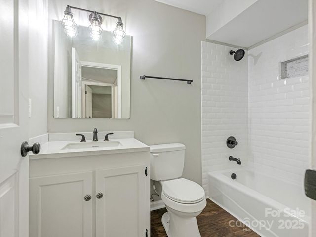7378 Winery Lane, Charlotte, NC 28227