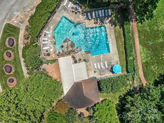 7378 Winery Lane, Charlotte, NC 28227