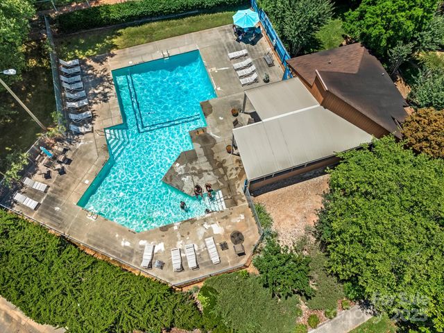 7378 Winery Lane, Charlotte, NC 28227