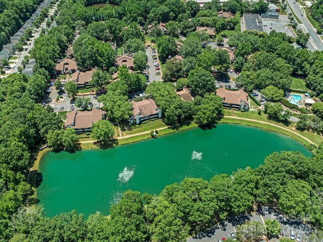 7378 Winery Lane, Charlotte, NC 28227