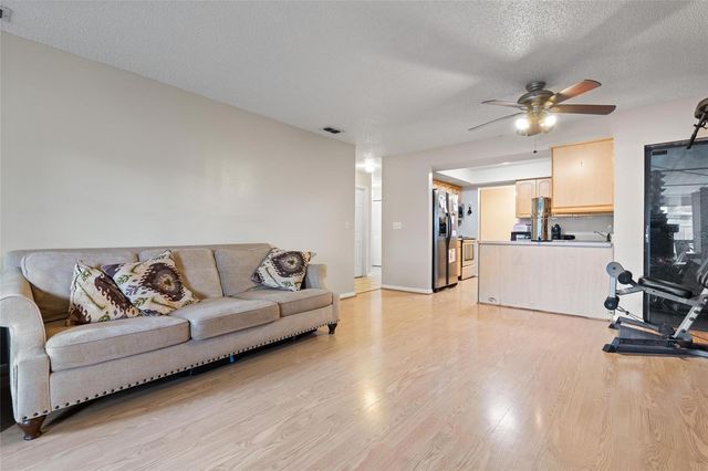 15648 BEAR CREEK DRIVE, Tampa, FL 33624