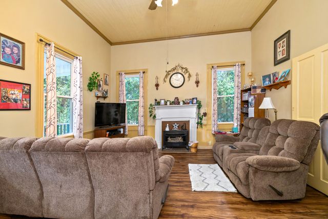 116 W Sumter Street W, Mayesville, SC 29104