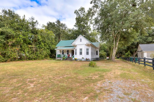 116 W Sumter Street W, Mayesville, SC 29104