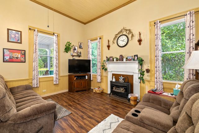 116 W Sumter Street W, Mayesville, SC 29104