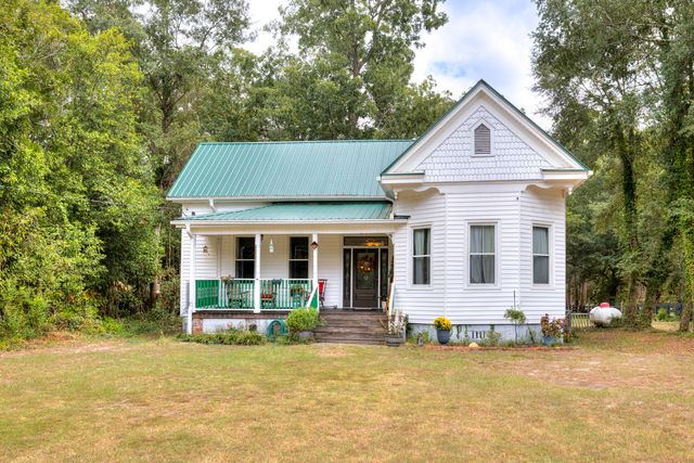 116 W Sumter Street W, Mayesville, SC 29104
