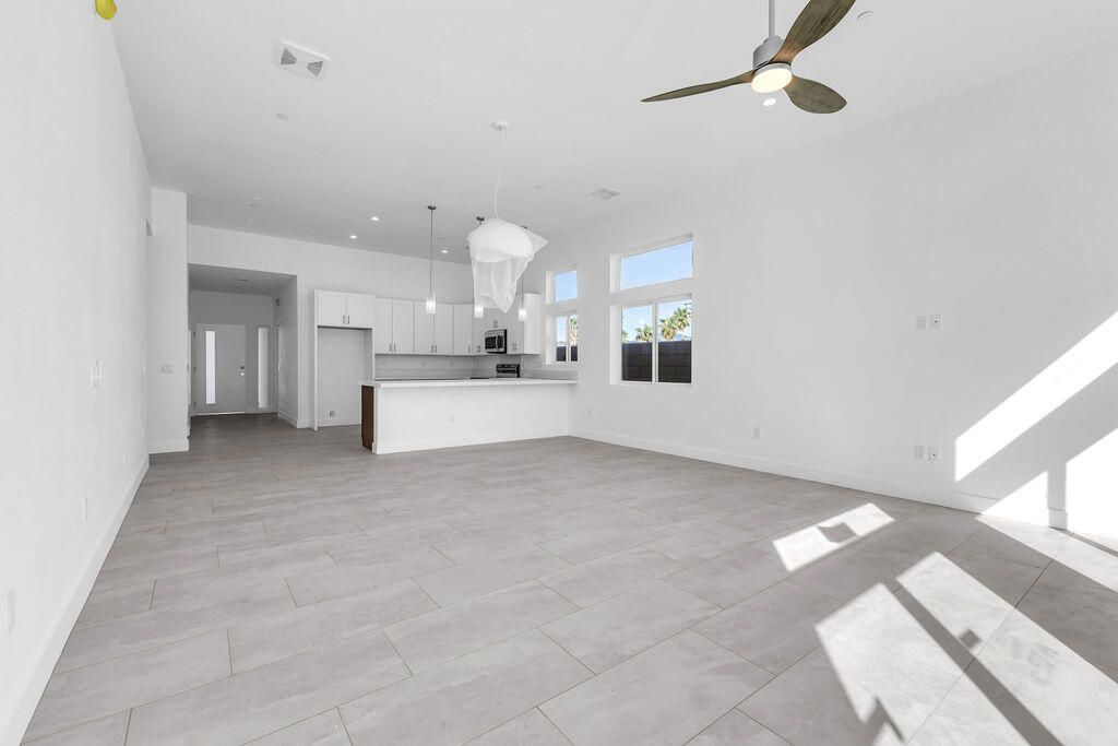 Image 22 of property listing at 66778 Casa Grande Drive, Desert Hot Springs, CA 92240