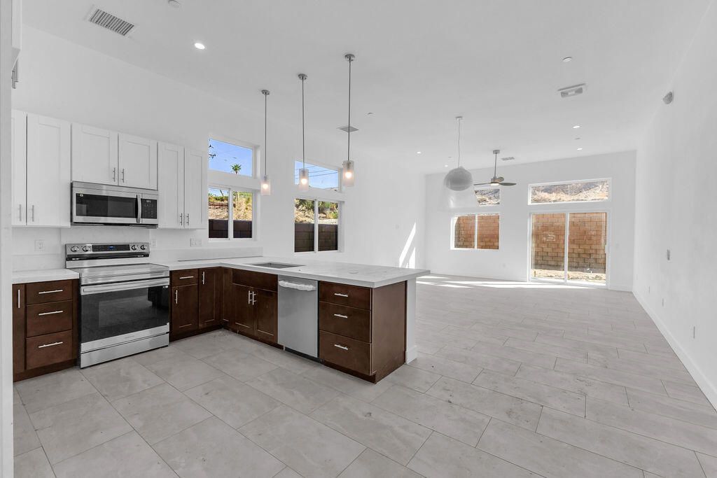 Image 8 of property listing at 66778 Casa Grande Drive, Desert Hot Springs, CA 92240