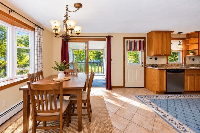 31 Pikes Hill Rd, Sterling, MA 01564