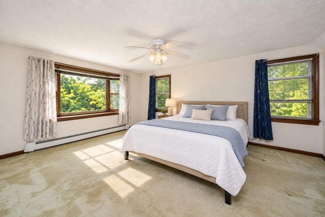 31 Pikes Hill Rd, Sterling, MA 01564