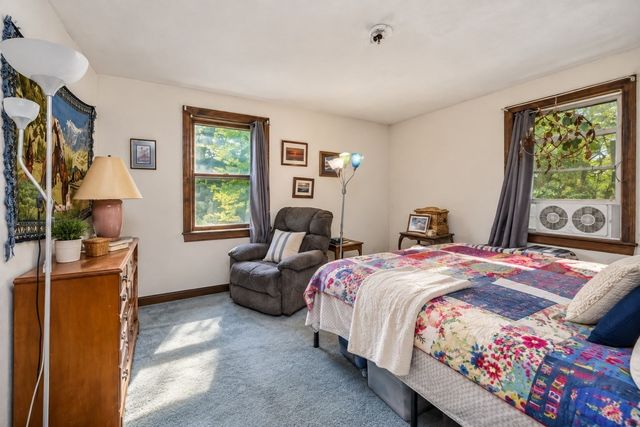 31 Pikes Hill Rd, Sterling, MA 01564