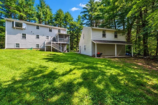 31 Pikes Hill Rd, Sterling, MA 01564