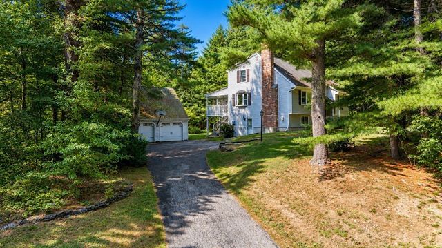 31 Pikes Hill Rd, Sterling, MA 01564