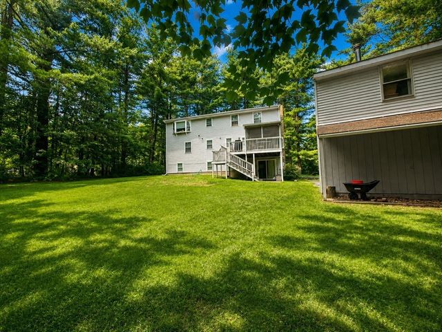 31 Pikes Hill Rd, Sterling, MA 01564