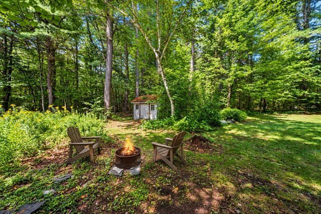 31 Pikes Hill Rd, Sterling, MA 01564
