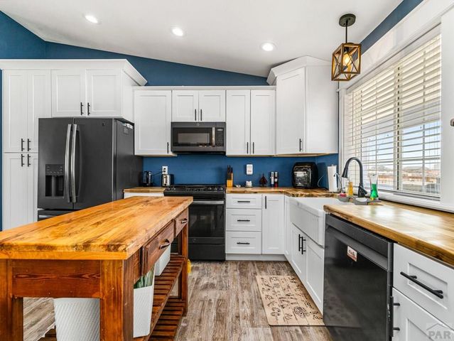 718 S Palomino Way, Pueblo West, CO 81007