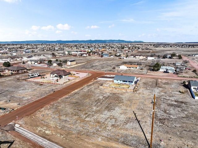 718 S Palomino Way, Pueblo West, CO 81007