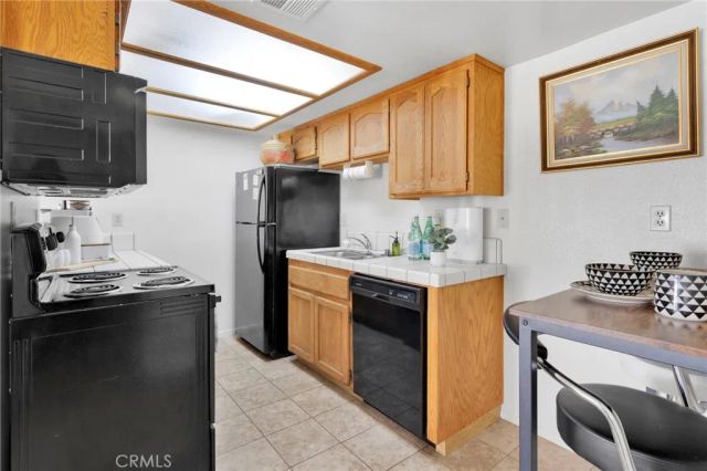 19242 Cottonwood Drive, Apple Valley, CA 92308