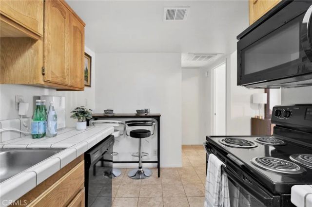 19242 Cottonwood Drive, Apple Valley, CA 92308