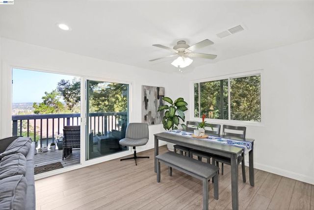 2294 D St, Hayward, CA 94541
