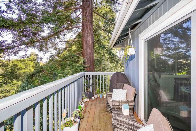 2294 D St, Hayward, CA 94541
