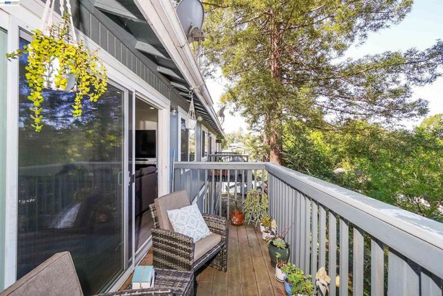 2294 D St, Hayward, CA 94541