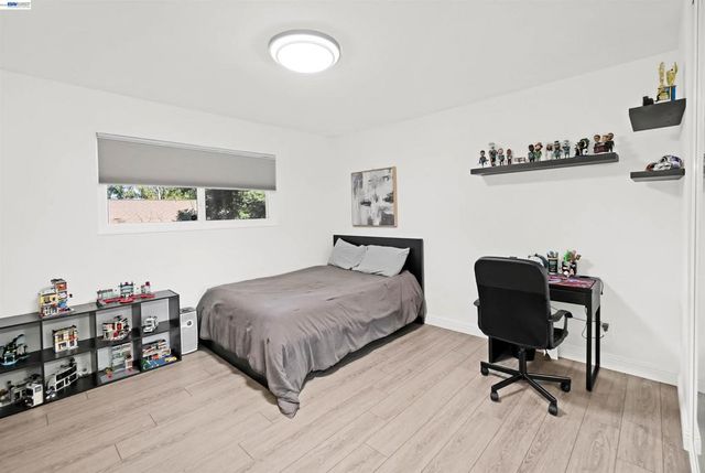2294 D St, Hayward, CA 94541