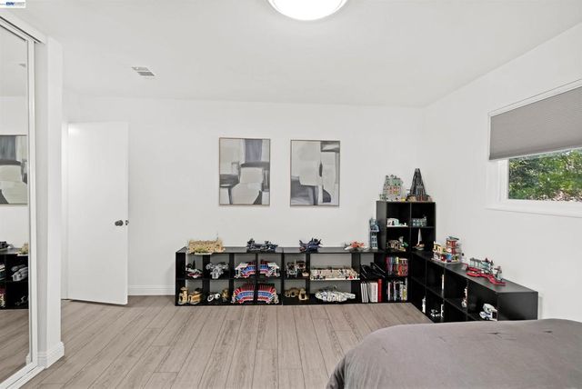 2294 D St, Hayward, CA 94541