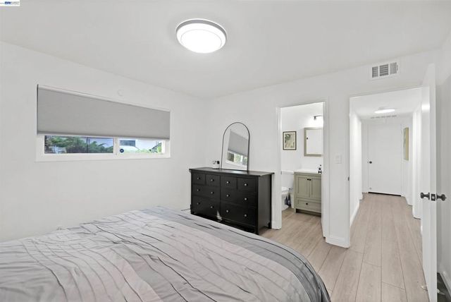 2294 D St, Hayward, CA 94541