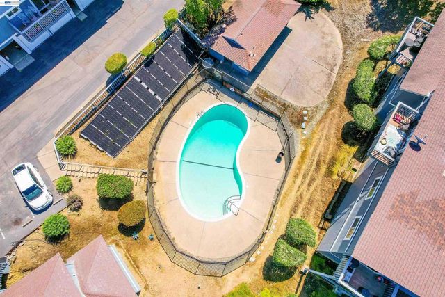 2294 D St, Hayward, CA 94541