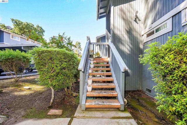 2294 D St, Hayward, CA 94541