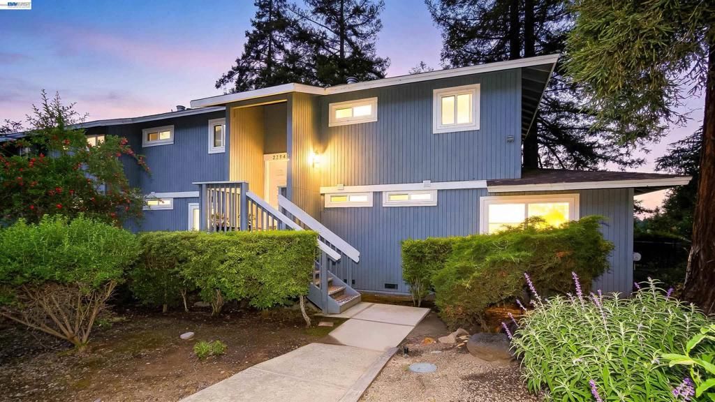 2294 D St, Hayward, CA 94541