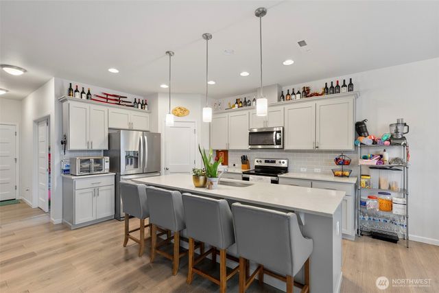 18115 38th Avenue Ct E, Tacoma, WA 98446