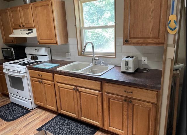 512 Opal Circle, Lannon, WI 53046