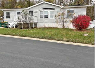 512 Opal Circle, Lannon, WI 53046