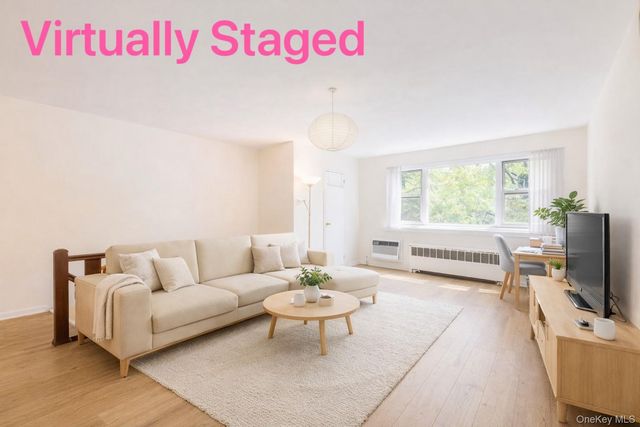 6708 152 266B, Flushing, NY 11367