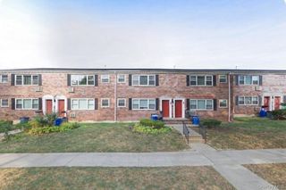 6708 152 266B, Flushing, NY 11367