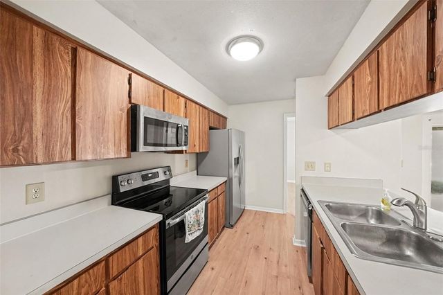 1913 CEDARBROOKE DRIVE, Lutz, FL 33549