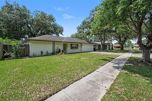 1913 CEDARBROOKE DRIVE, Lutz, FL 33549