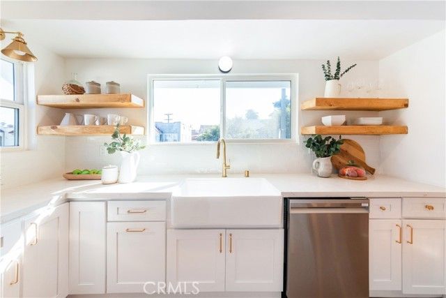 3890 S Harvard Boulevard, Los Angeles, CA 90062