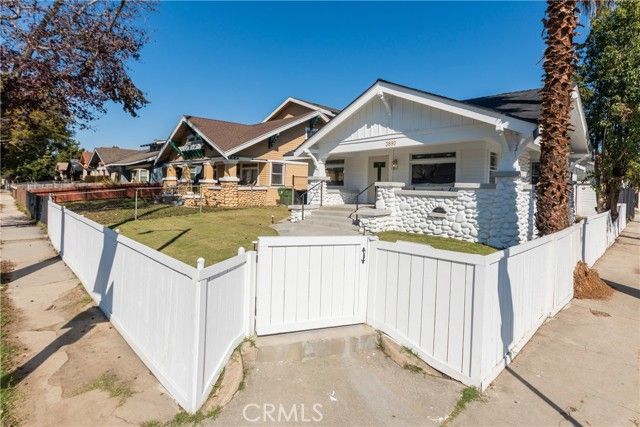 3890 S Harvard Boulevard, Los Angeles, CA 90062