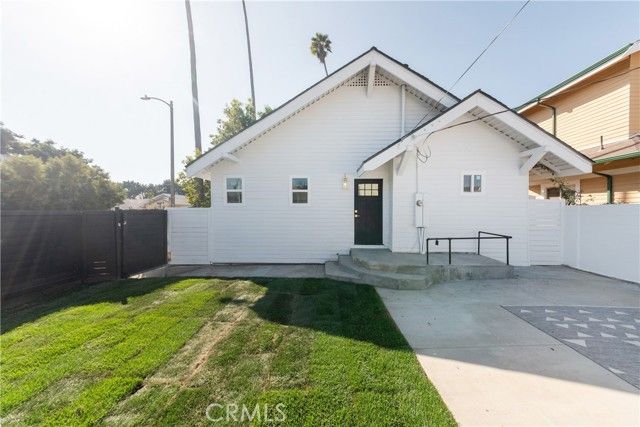 3890 S Harvard Boulevard, Los Angeles, CA 90062