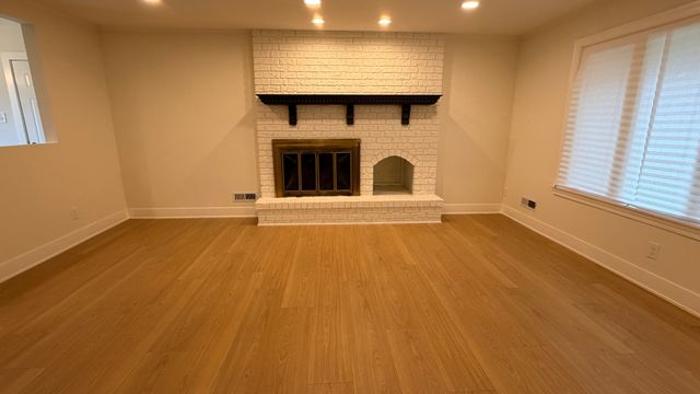 16067 SCHOOL Street, South Holland, IL 60473