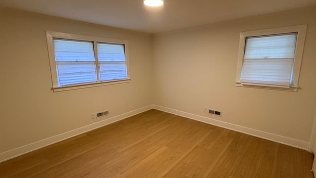 16067 SCHOOL Street, South Holland, IL 60473
