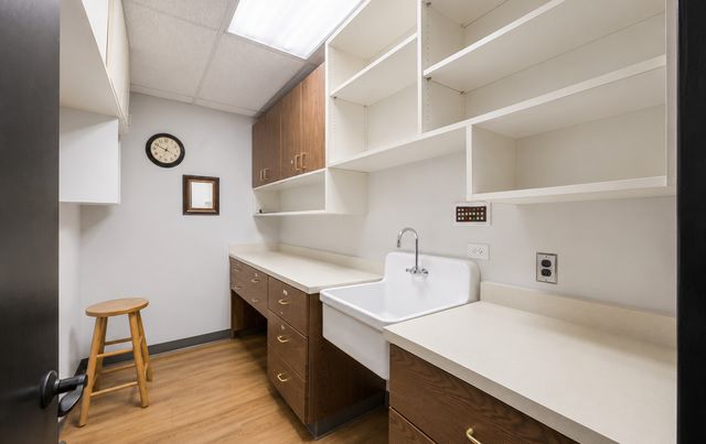 10547 S Ewing Avenue, Chicago, IL 60617